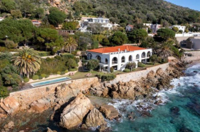 VILLA DOLCE VITA- 6 chambres, pieds dans l'eau, vue mer, piscine,